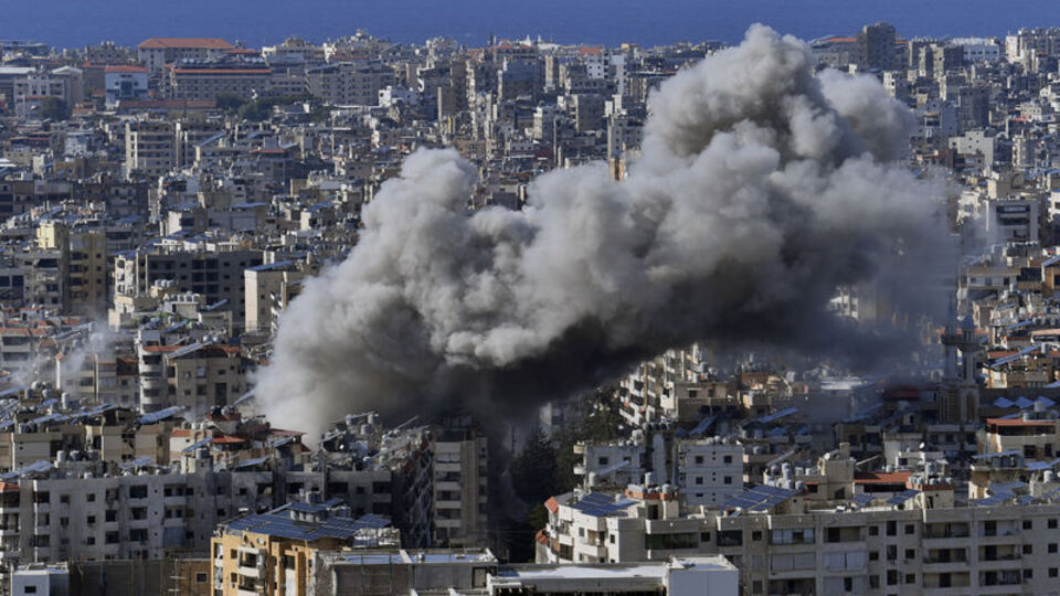 Beyrut'un güneyine şiddetli hava saldırıları