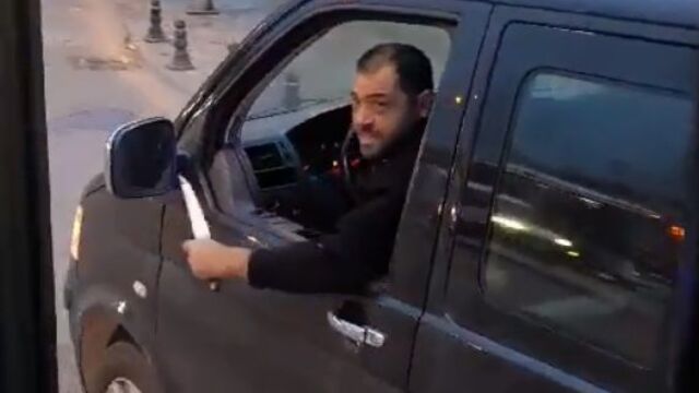 Otobüs şoförünü bıçakla tehdit eden sürücü yakalandı