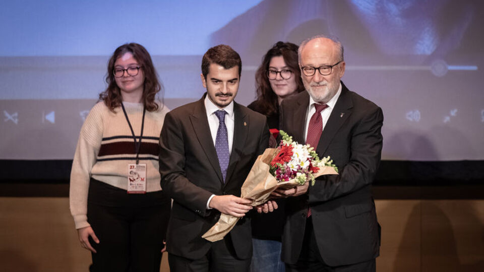 Usta oyuncu Altan Erkekli'ye 'onur ödülü'