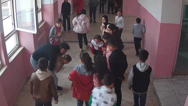 Öğretmenden hayat kurtaran hareket