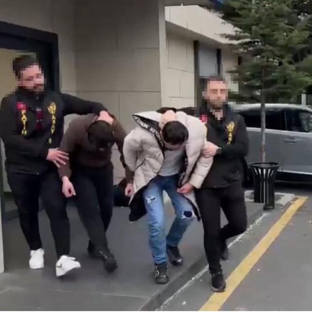 Polisler kokuyu aldı, eve baskın yaptı