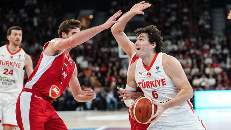 12 Dev Adam Macaristan'ı farklı geçti