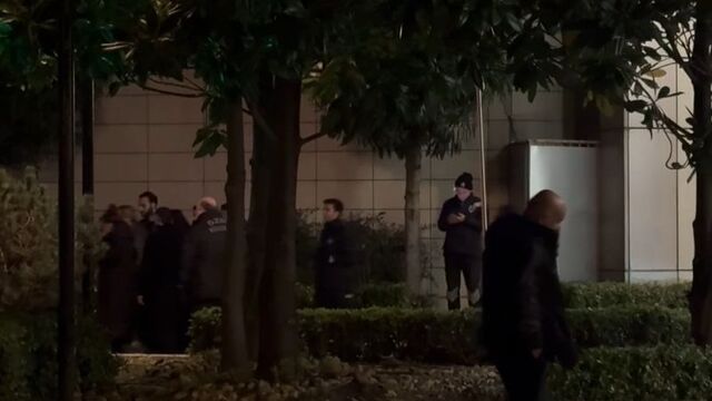 Rezidansın 20'nci katından düşerek öldü