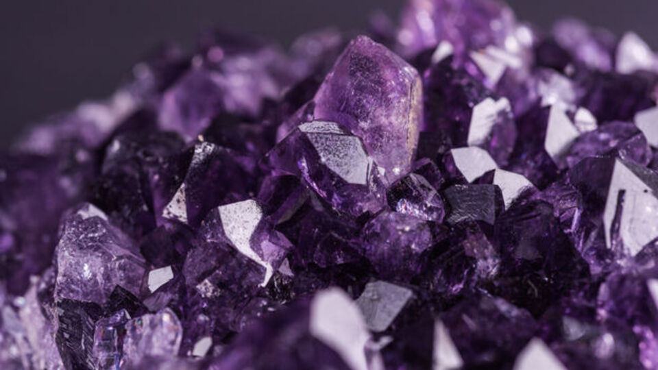 Ametist Taşı Nedir, Ne İşe Yarar?