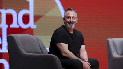 "Siz kime gülüyorsunuz?"