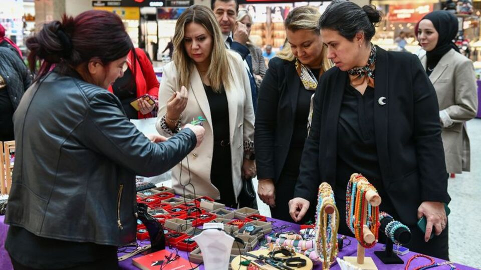 Ankara'da "Kadın Emeği Pazarı" açıldı