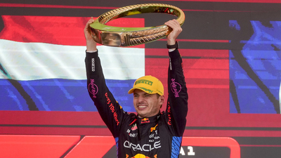 Formula 1'de şampiyon Max Verstappen!