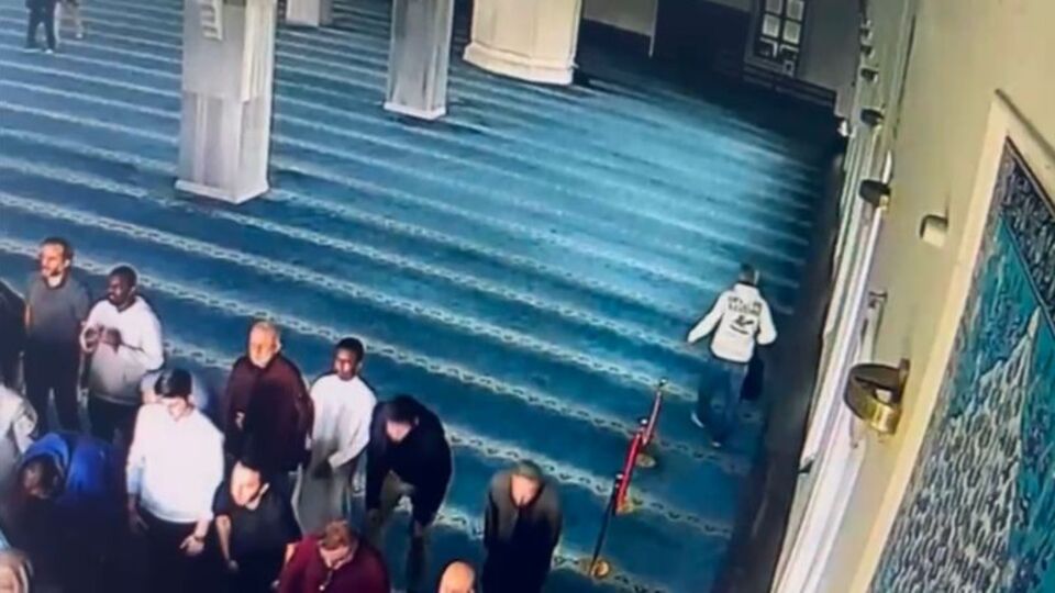 Camide hırsızlığa suçüstü