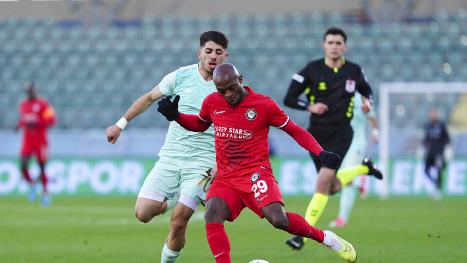 Esenler Erokspor, son anda yenilmedi!