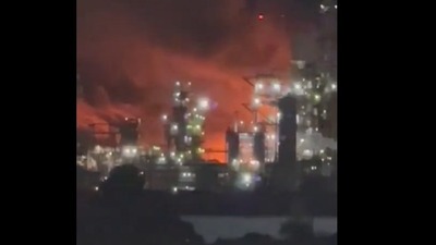 İzmir TÜPRAŞ Rafinerisi'nde yangın!