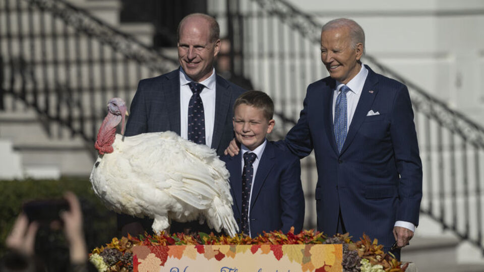 Biden, Şükran Günü için hazırlanmış hindileri affetti
