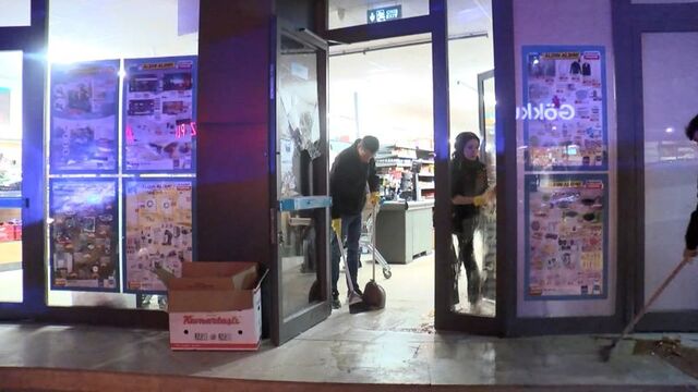 Marketi savaş alanına çevirdiler