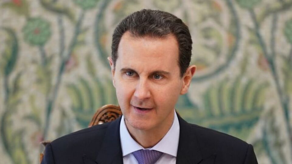 Esad rejimi üç ateş arasında