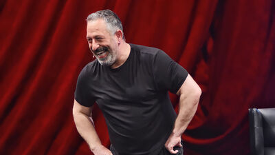 Cem Yılmaz'dan hayranına jest