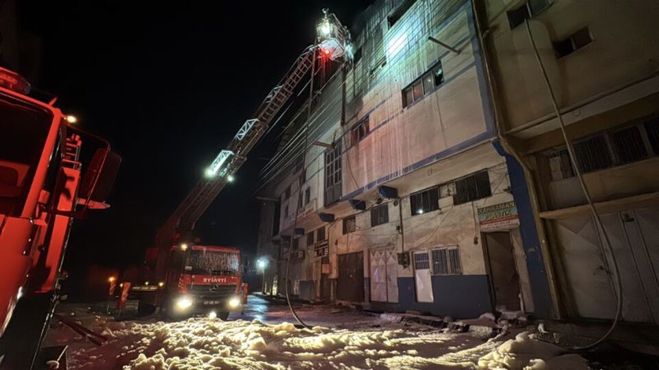 Gaziantep'te ayakkabı imalathanesinde yangın