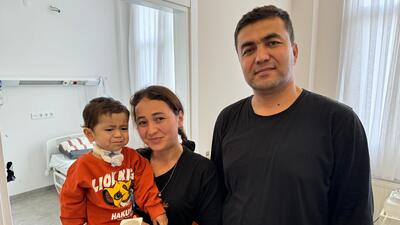 Kimyasal sıvı içti! Bebeğe mideden yemek borusu yaptılar