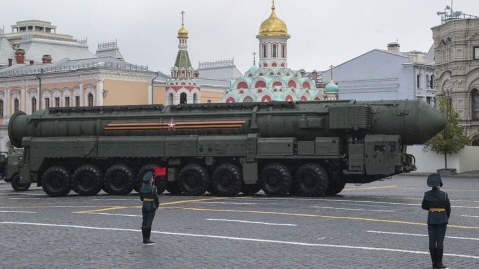 Ukraynalı yetkililer: Oreşnik, herhangi bir hasara neden olmadı