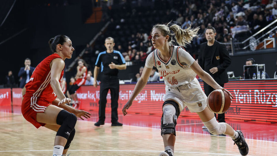 ÇBK Mersin, Olympiacos'u devirdi!