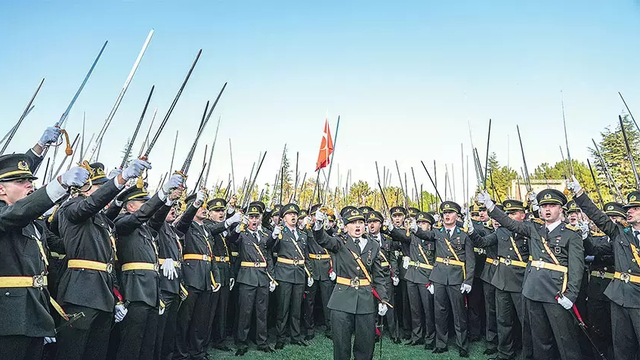  Teğmenlerle ilgili açıklama: YDK süreci başladı