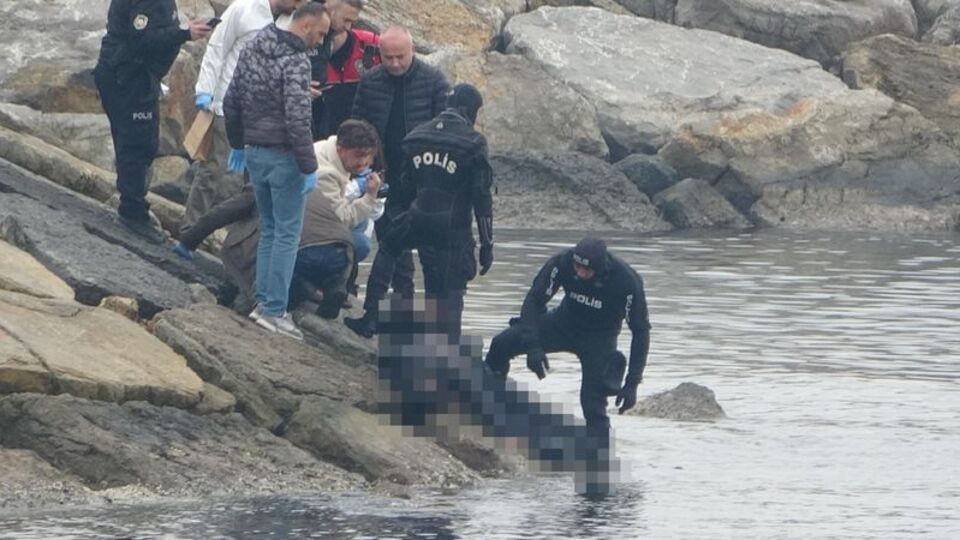 İkisi de başlarından vurulmuş! Sahilde çifte vahşet!