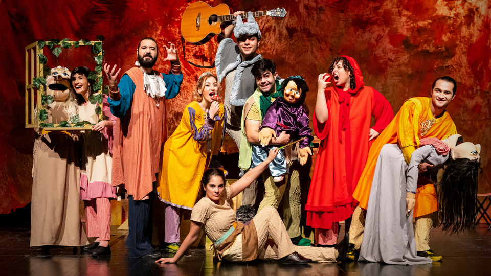 'Eşit Masallar' çocuklar için sahnede