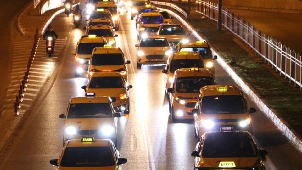 Taksi ve dolmuşlara 'acil durum butonu ve kamera' zorunluluğu