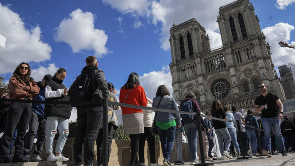 Notre-Dame 5 yıl aradan sonra açılıyor