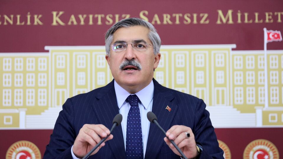 Yayman: 'Bahis'i kapatmak sansür değil