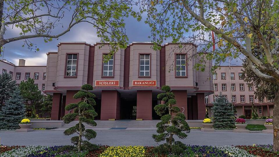 Bahçesaray Belediye Başkanı Ayvaz Hazır, görevden uzaklaştırıldı