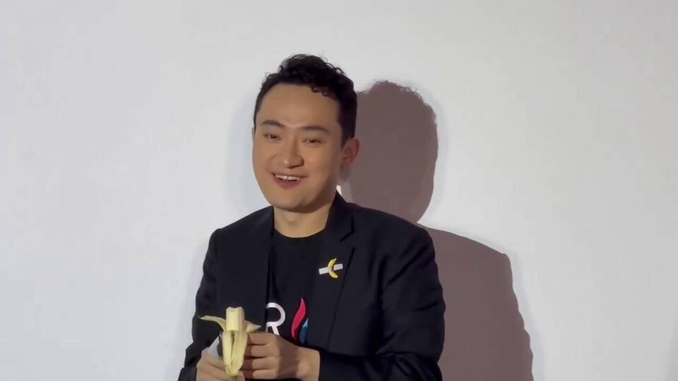 Çinli girişimci 6.2 milyon dolarlık muzu yedi