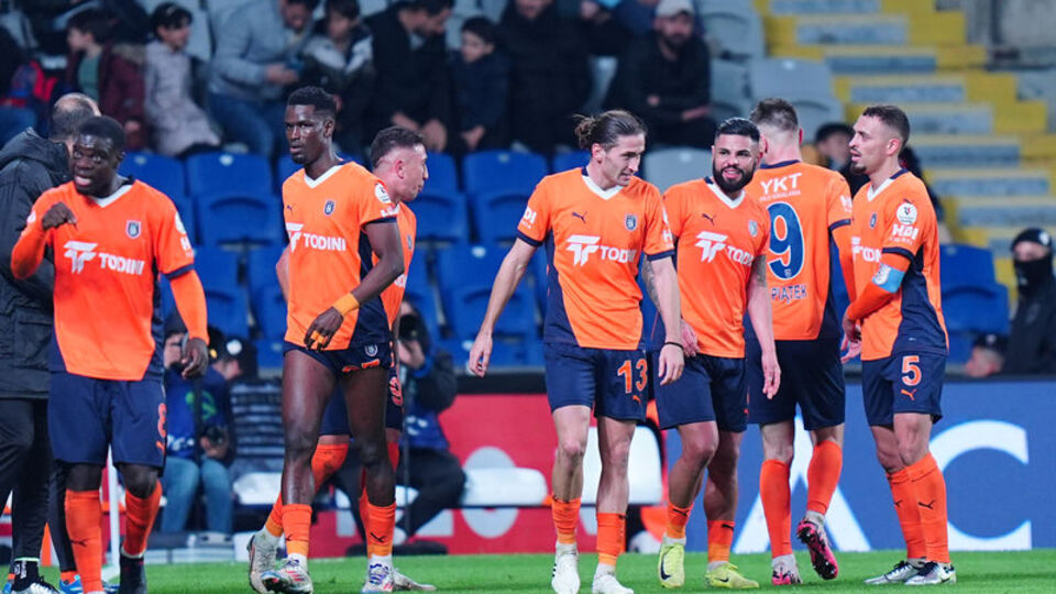 Başakşehir 10 maçlık hasrete son verdi!