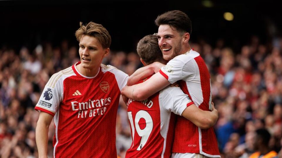 7 gollü maçta zafer Arsenal'in!