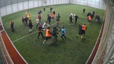 Halı sahadaki kavga kamerada