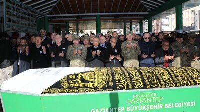 Org. Özsert'in annesi toprağa verildi