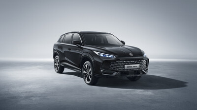 HS'nin benzinli versiyonu Türkiye'ye geldi