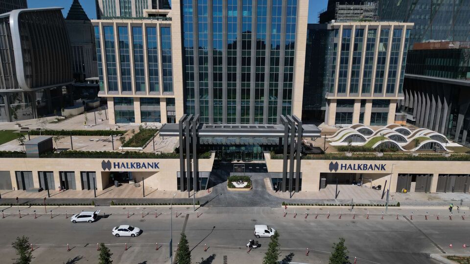 Halkbank'tan yangın açıklaması