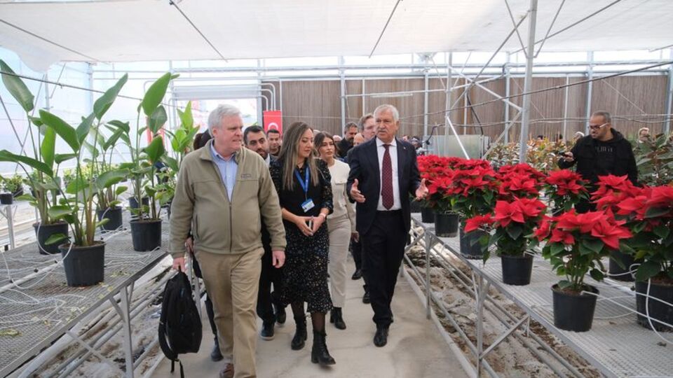 Adana'da güneş enerjili akıllı sera