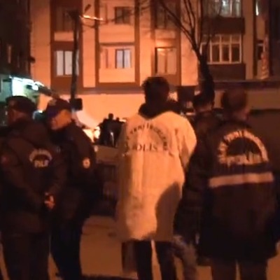  Hem kaçırdığı çocuğu hem polisi vurdu!