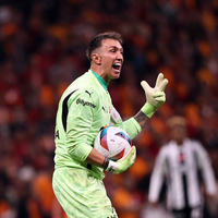 Ne oldu sana Muslera!