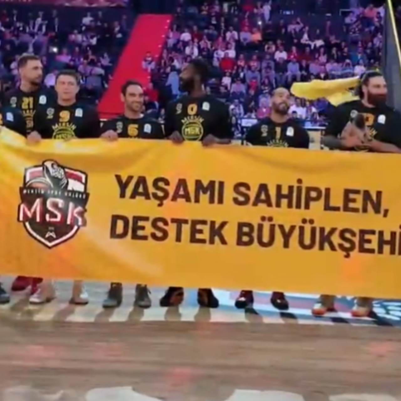 Mersin SK'dan anlamlı hareket!