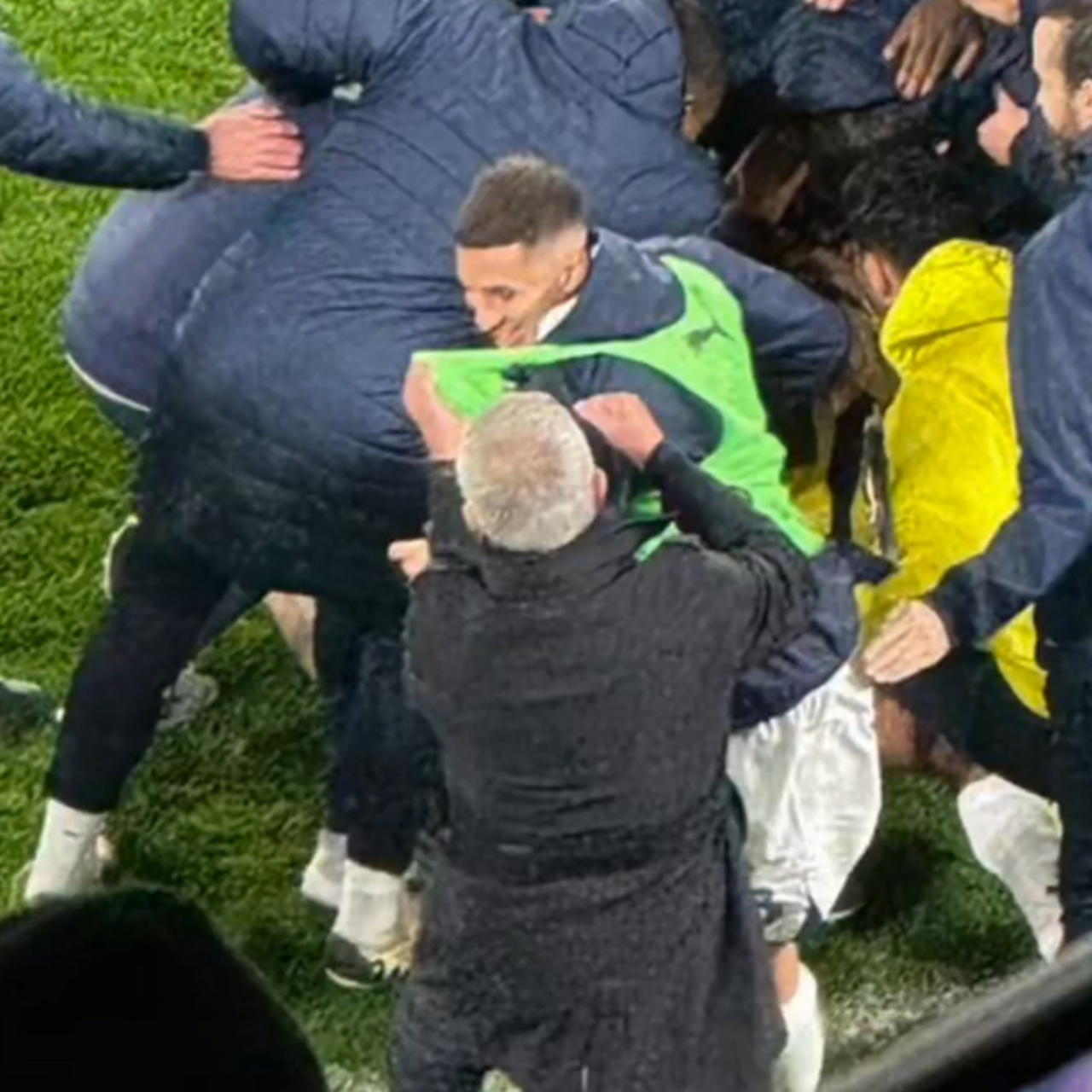 Mourinho'dan geceye damga vuran hareket!