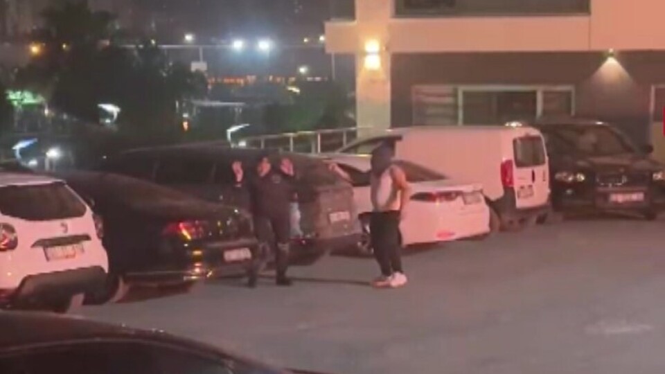 Ortalığı ateşe verip güvenlik görevlisini tehdit etti