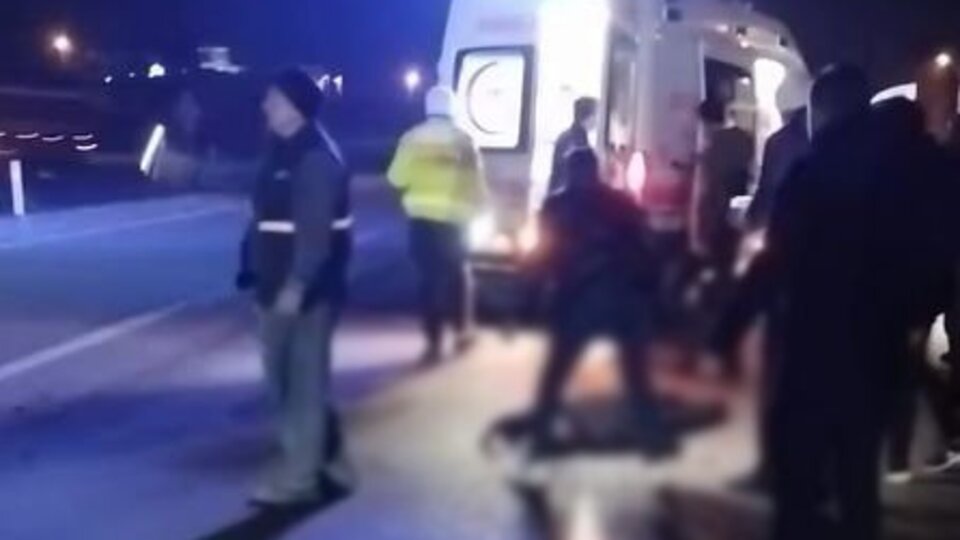 Taziye evine giderken kazada öldü