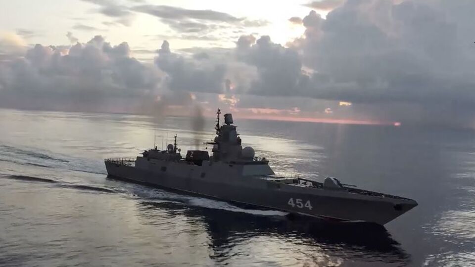 Rusya Akdeniz'de tatbikat düzenledi