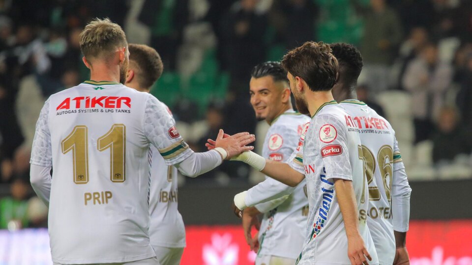 Konyaspor kupada gol oldu yağdı!