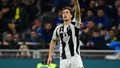 "Juventus onu 10 numaralı formayla onurlandırdı"