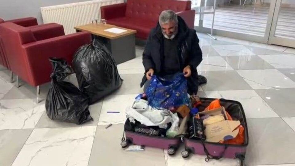 Rojin'in eşyaları babasına teslim edildi! Kahreden an