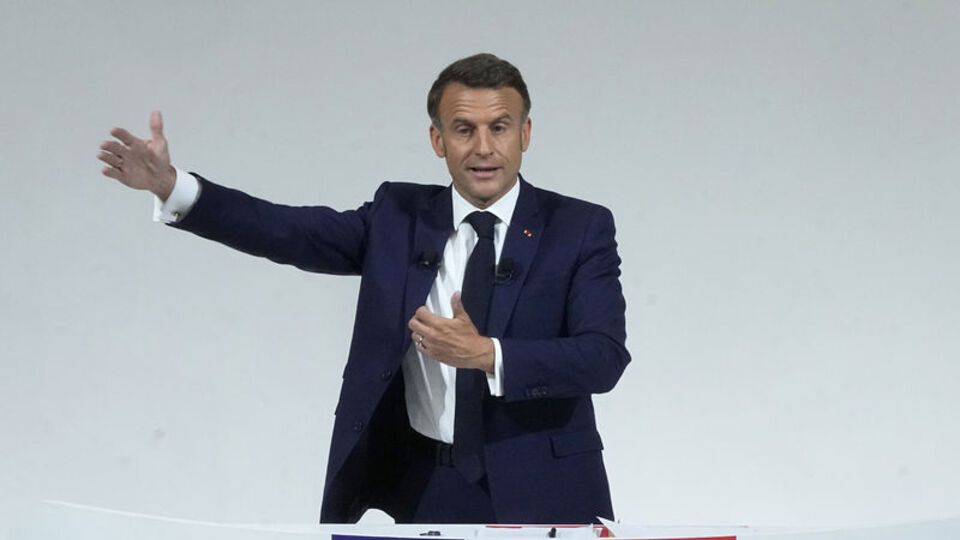 Macron: Yeni başbakanı açıklayacağım