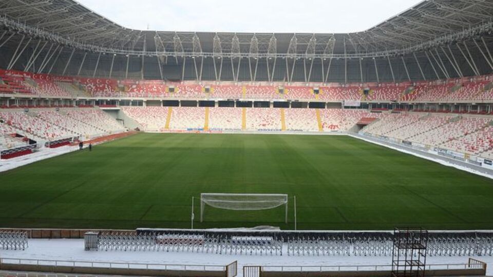 4 Eylül Stadı, G.Saray maçına hazır!