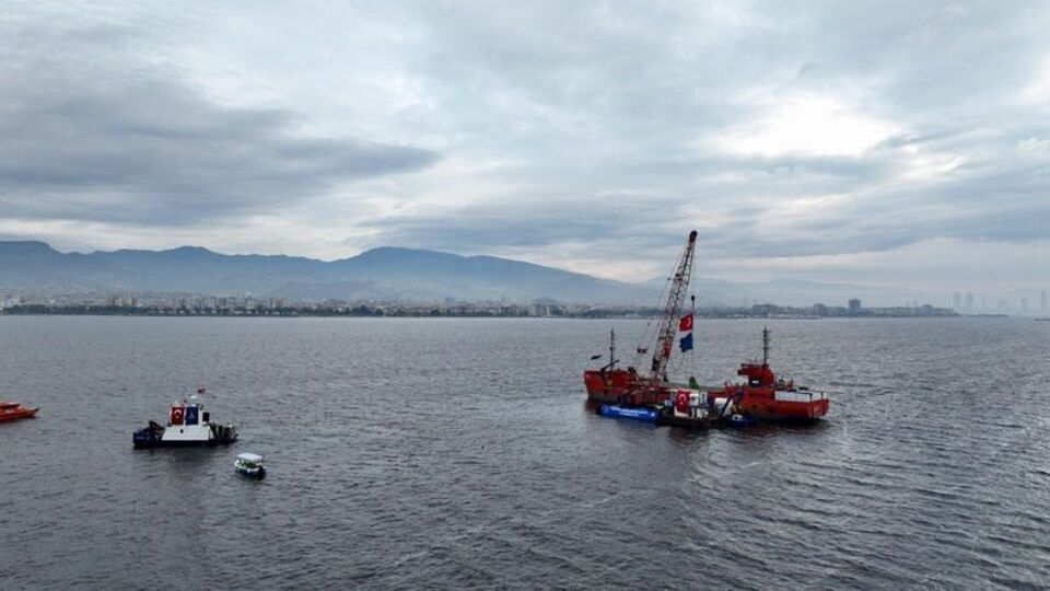 İzmir Körfezi'nde beklenen çalışma başladı